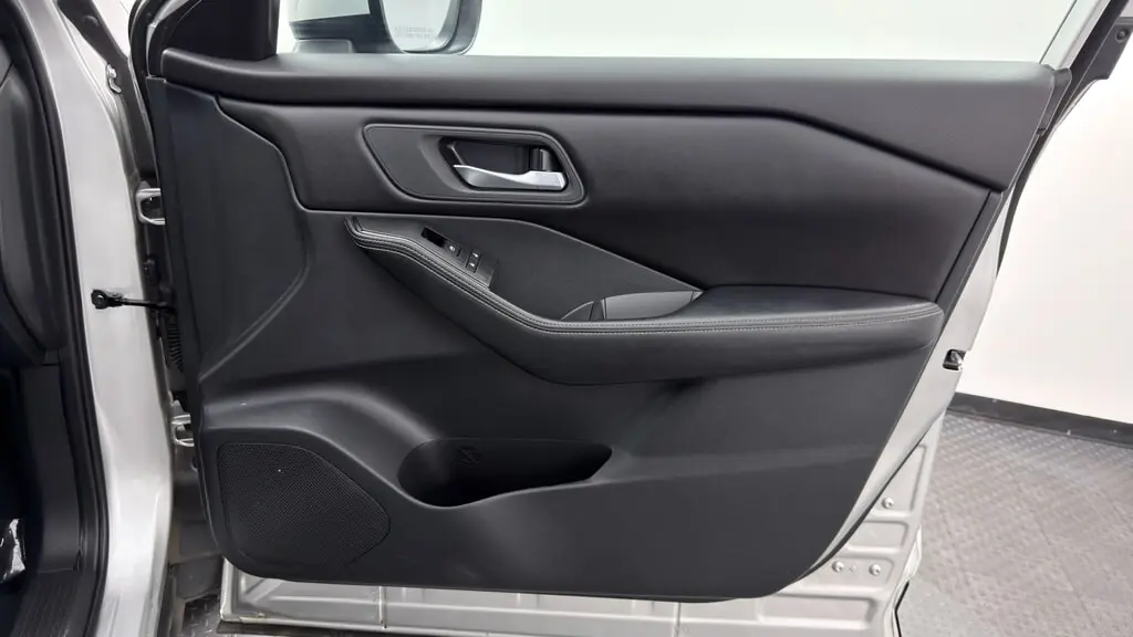 2024 NISSAN ROGUE SV photo 22