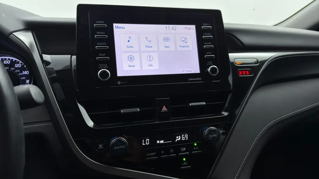 2022 TOYOTA CAMRY SE photo 29