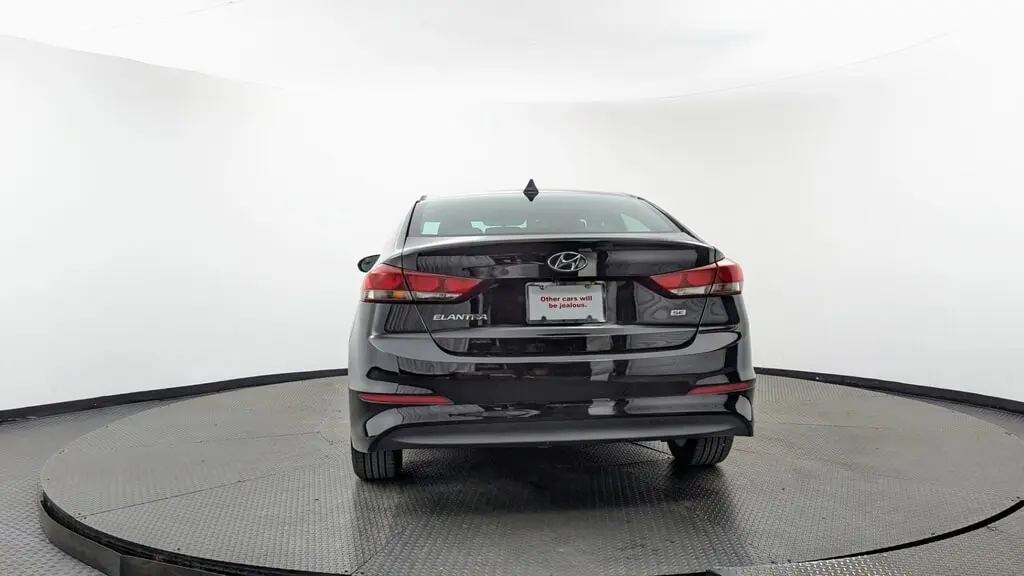 2017 HYUNDAI ELANTRA SE photo 6