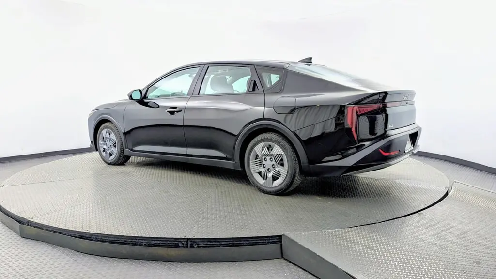 2025 KIA K4 LX photo 5