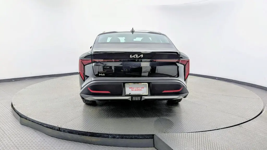 2025 KIA K4 LX photo 6