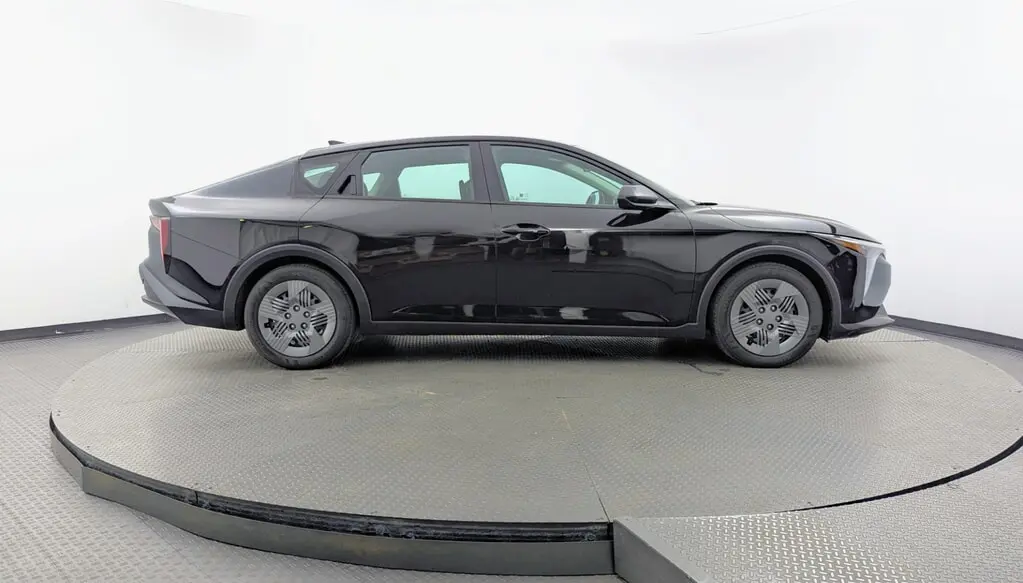 2025 KIA K4 LX photo 8
