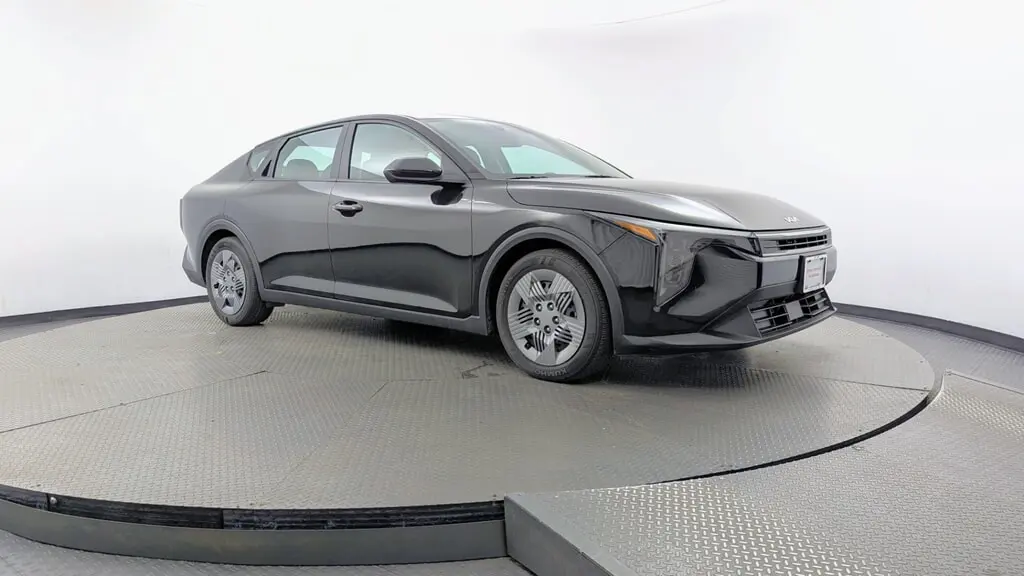 2025 KIA K4 LX photo 10