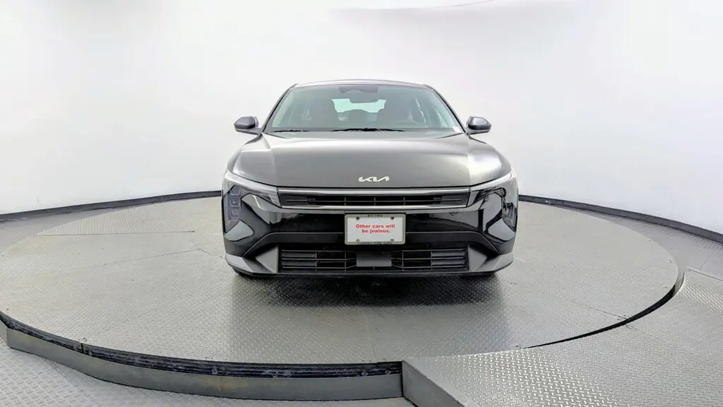 2025 KIA K4 LX photo 11
