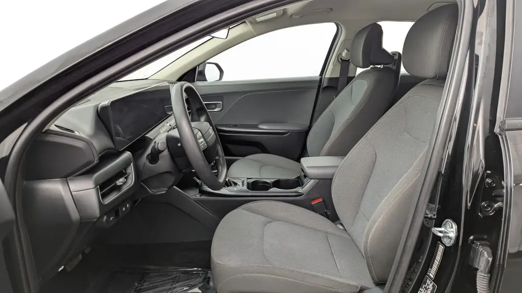 2025 KIA K4 LX photo 13