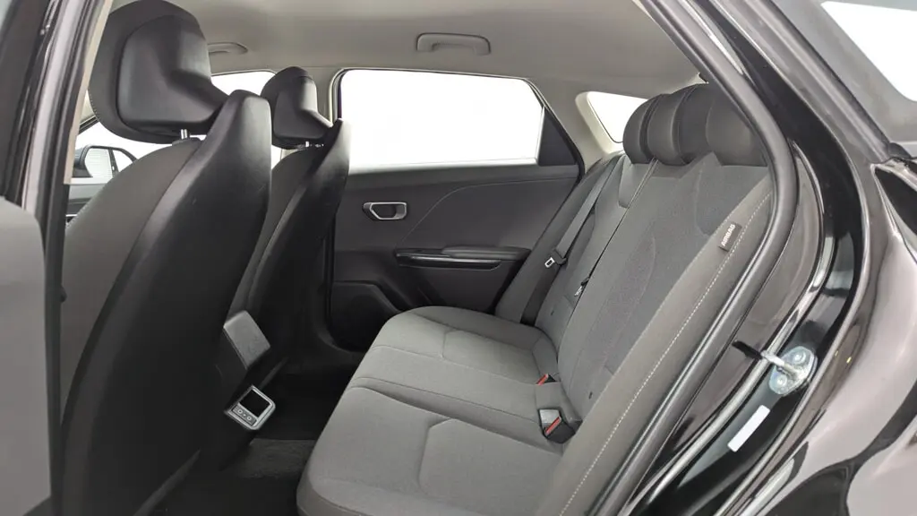 2025 KIA K4 LX photo 16