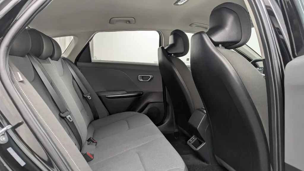 2025 KIA K4 LX photo 18