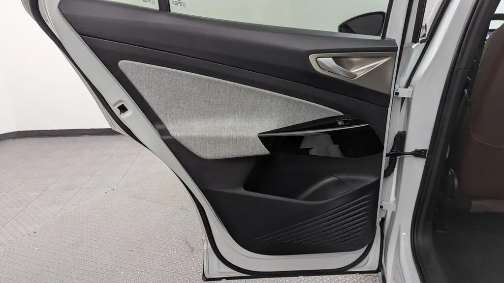 2023 VOLKSWAGEN ID.4 PRO photo 15