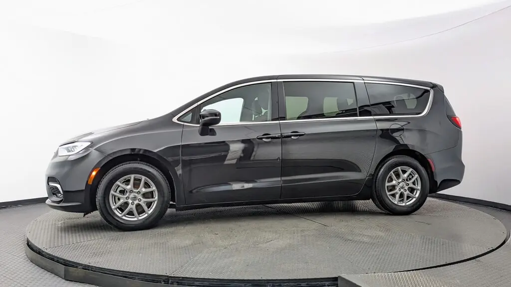Florida Fine Cars - Used CHRYSLER PACIFICA 2023 MIAMI TOURING