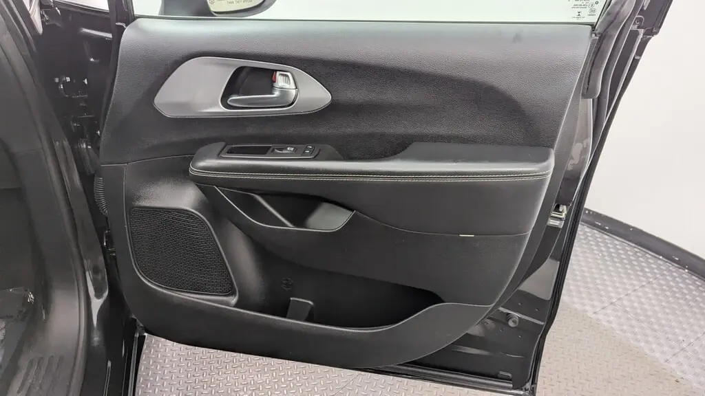 Florida Fine Cars - Used CHRYSLER PACIFICA 2023 MIAMI TOURING