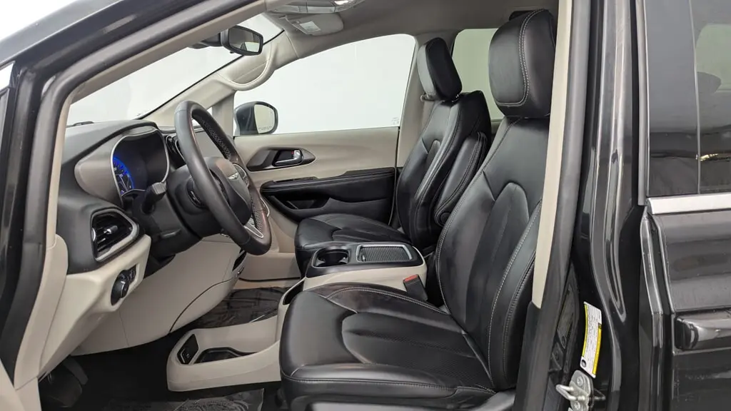 Florida Fine Cars - Used CHRYSLER PACIFICA 2023 MIAMI TOURING L