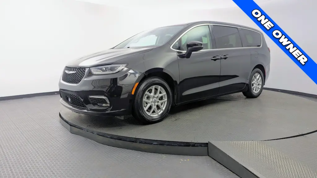 Florida Fine Cars - Used CHRYSLER PACIFICA 2023 MIAMI TOURING L