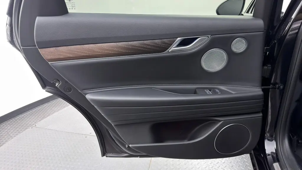 2024 GENESIS ELECTRIFIED G80 ADVANCED photo 13