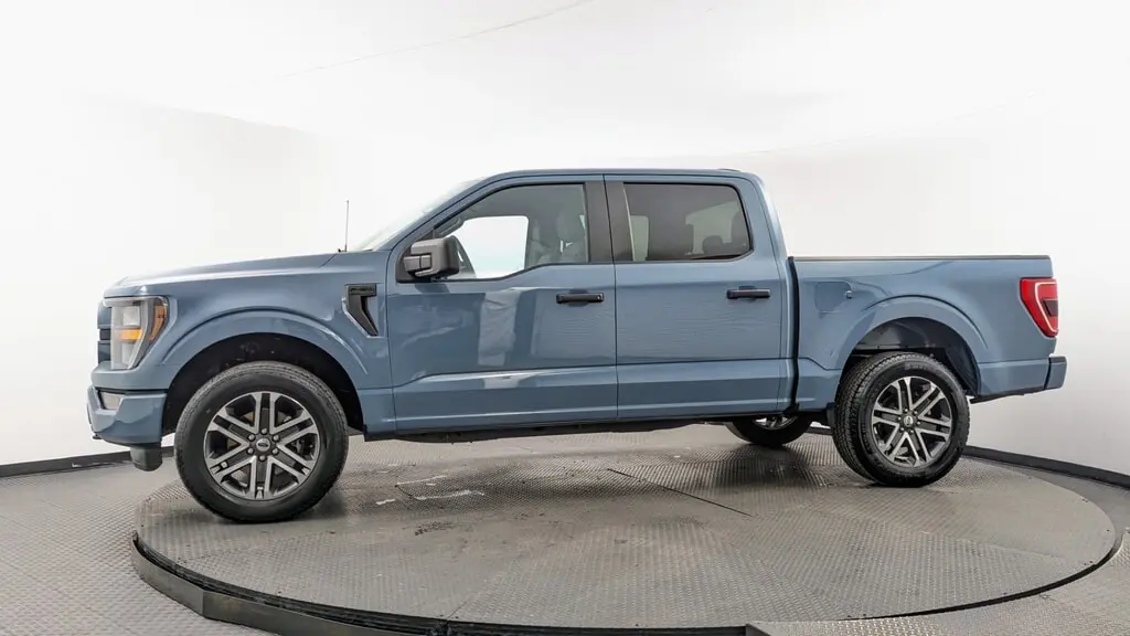 2023 FORD F-150 XL photo 2