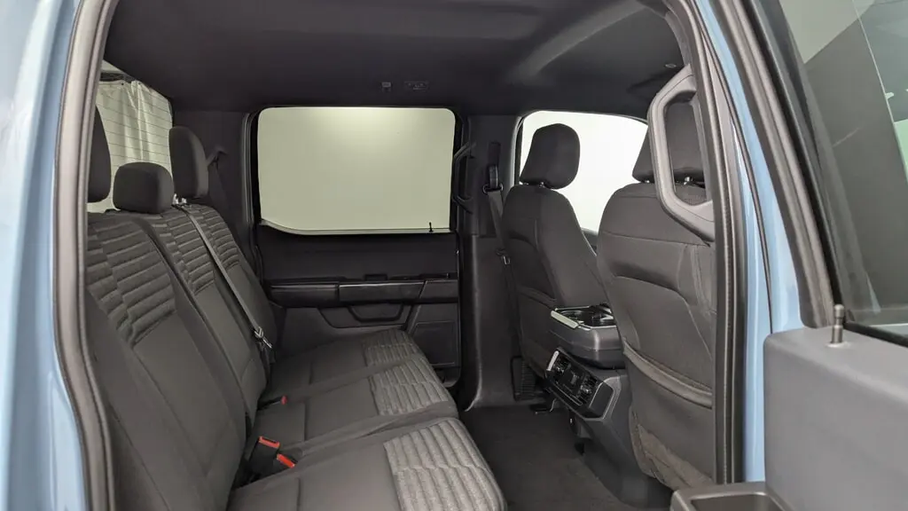 2023 FORD F-150 XL photo 17