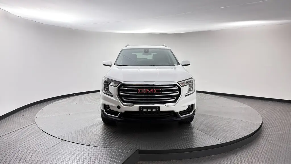 2024 GMC TERRAIN SLT photo 7