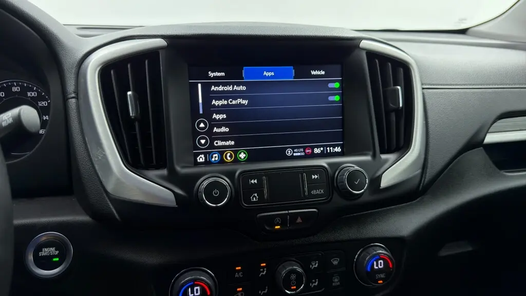 2024 GMC TERRAIN SLT photo 29