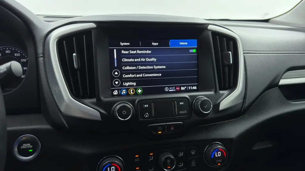 2024 GMC TERRAIN SLT photo 30