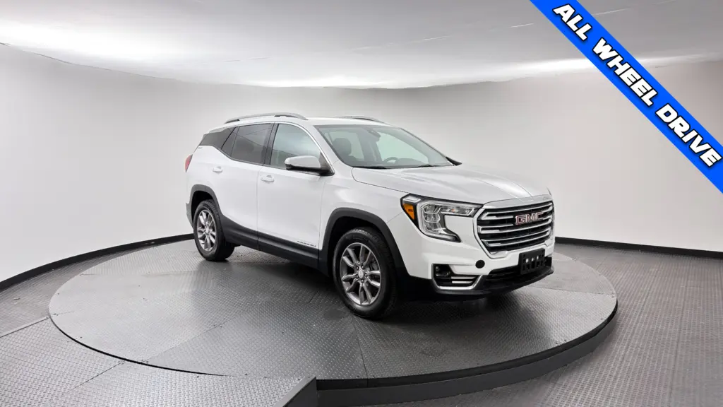 2024 GMC TERRAIN SLT photo 1