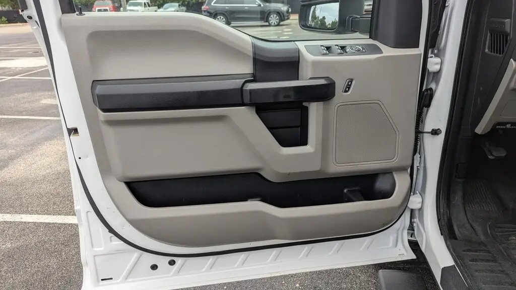 2019 FORD SUPER DUTY F-250 SRW XL photo 12
