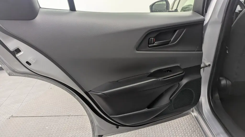 2023 TOYOTA PRIUS LE photo 15