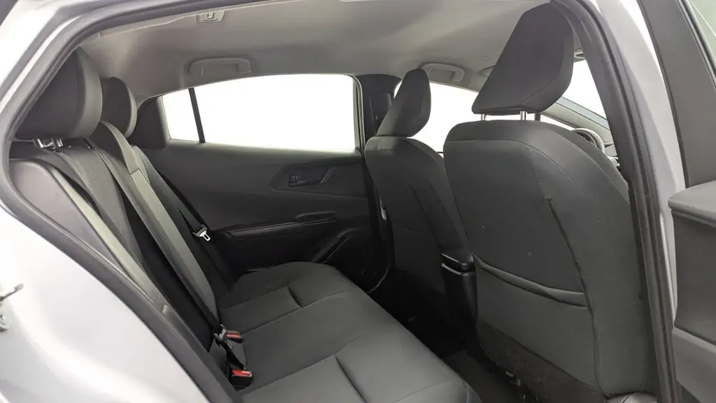 2023 TOYOTA PRIUS LE photo 17