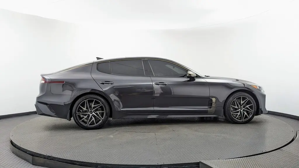 2023 KIA STINGER GT-LINE photo 8