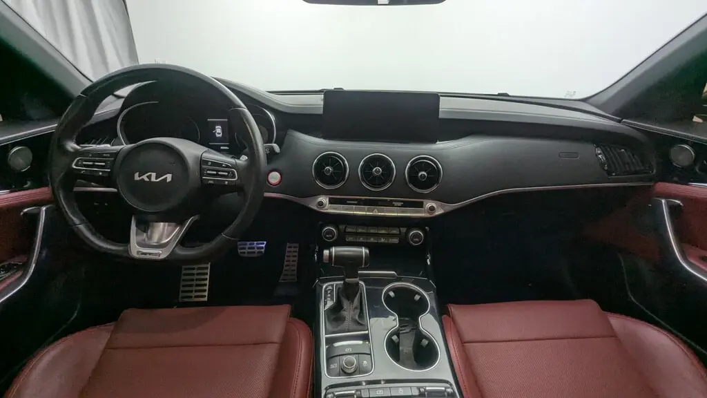 2023 KIA STINGER GT-LINE photo 26
