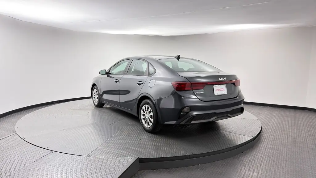 2024 KIA FORTE LX photo 5