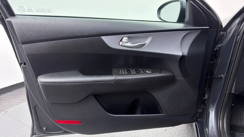 2024 KIA FORTE LX photo 11