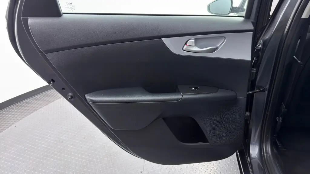 2024 KIA FORTE LX photo 13
