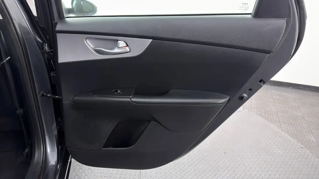 2024 KIA FORTE LX photo 17