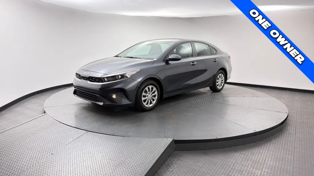 2024 KIA FORTE LX photo 1