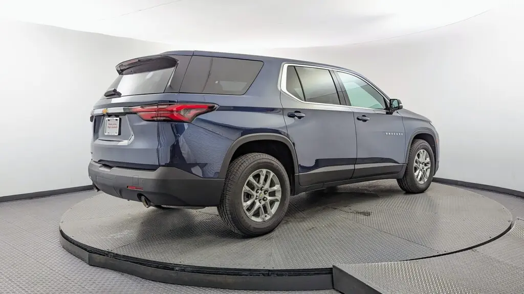 2022 CHEVROLET TRAVERSE LS photo 7