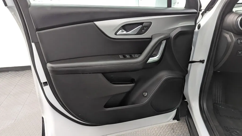 2020 CHEVROLET BLAZER 2LT photo 12