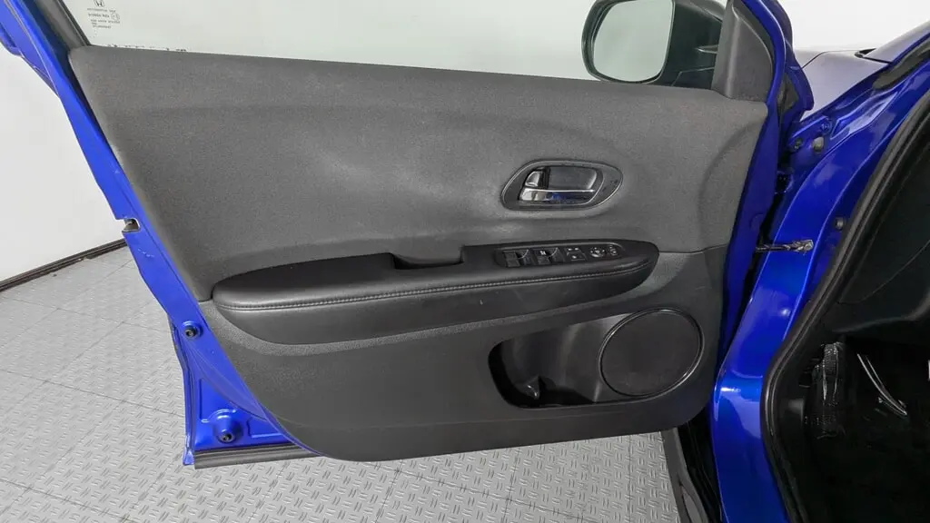 2019 HONDA HR-V SPORT photo 12