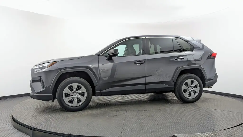 2025 TOYOTA RAV4 LE photo 2