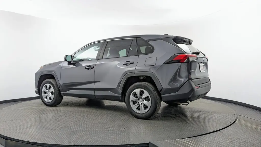 2025 TOYOTA RAV4 LE photo 5