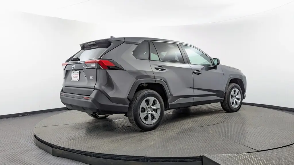 2025 TOYOTA RAV4 LE photo 7