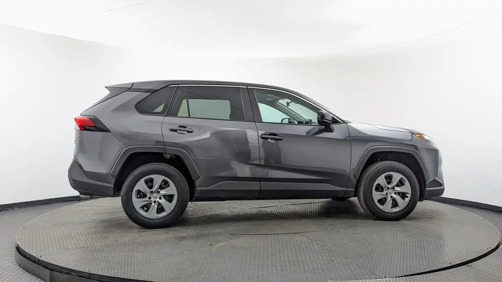 2025 TOYOTA RAV4 LE photo 8