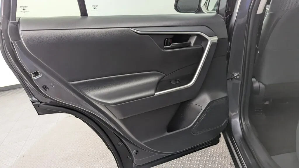 2025 TOYOTA RAV4 LE photo 15
