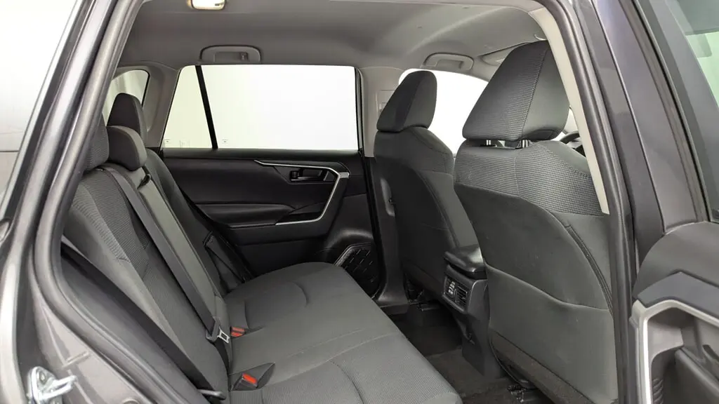 2025 TOYOTA RAV4 LE photo 18