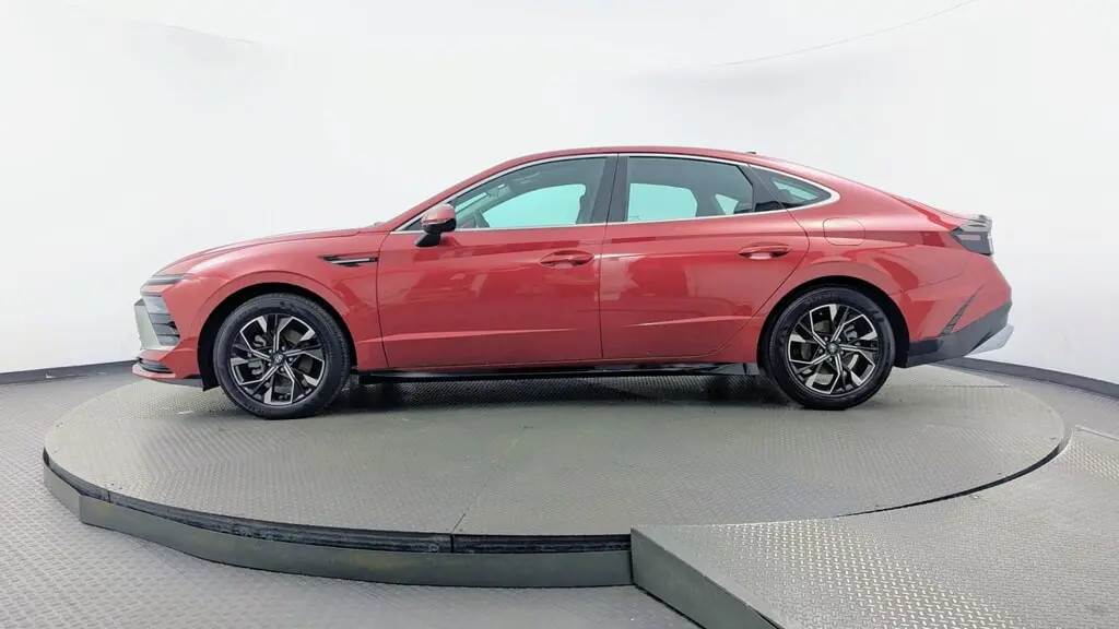 2025 HYUNDAI SONATA SEL photo 2