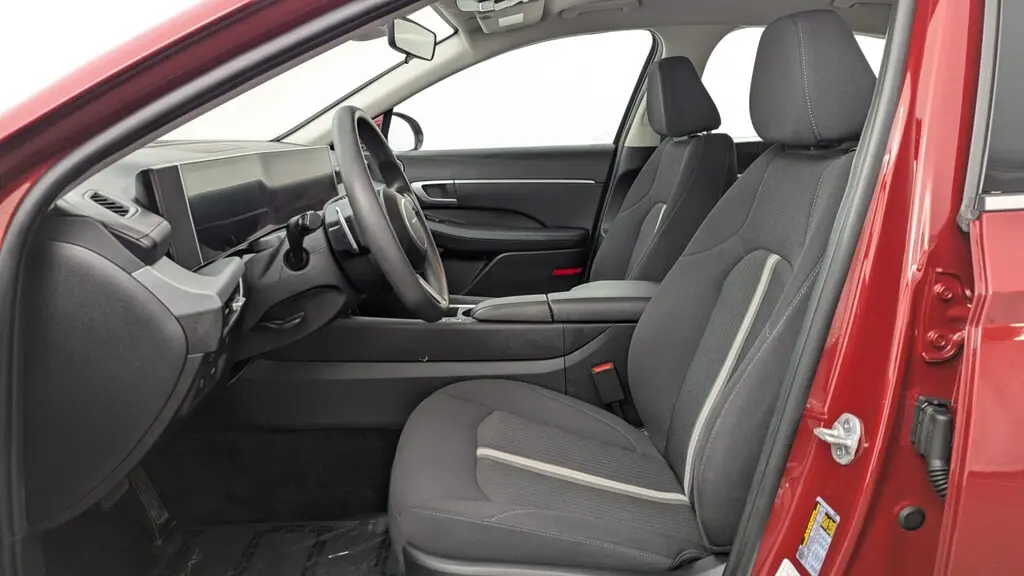 2025 HYUNDAI SONATA SEL photo 13