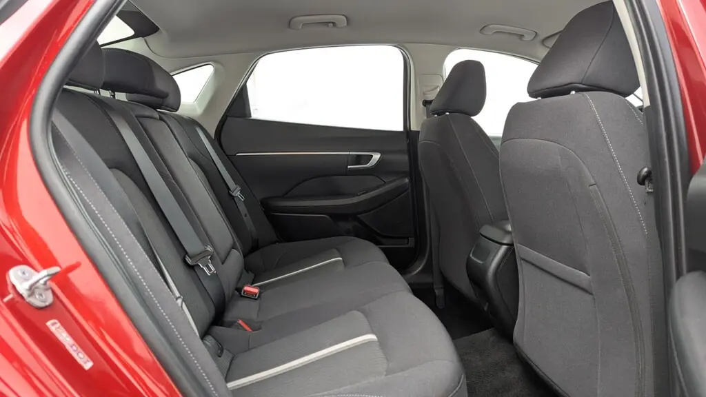 2025 HYUNDAI SONATA SEL photo 18