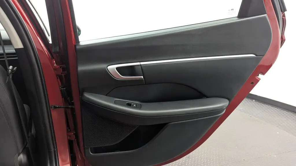 2025 HYUNDAI SONATA SEL photo 20