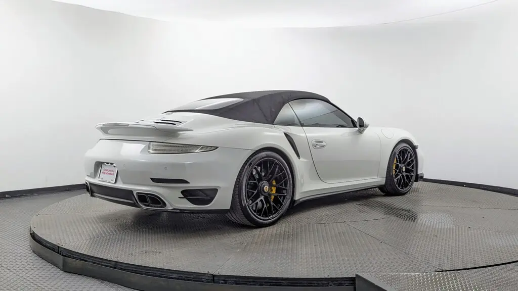 2015 PORSCHE 911 TURBO S photo 30