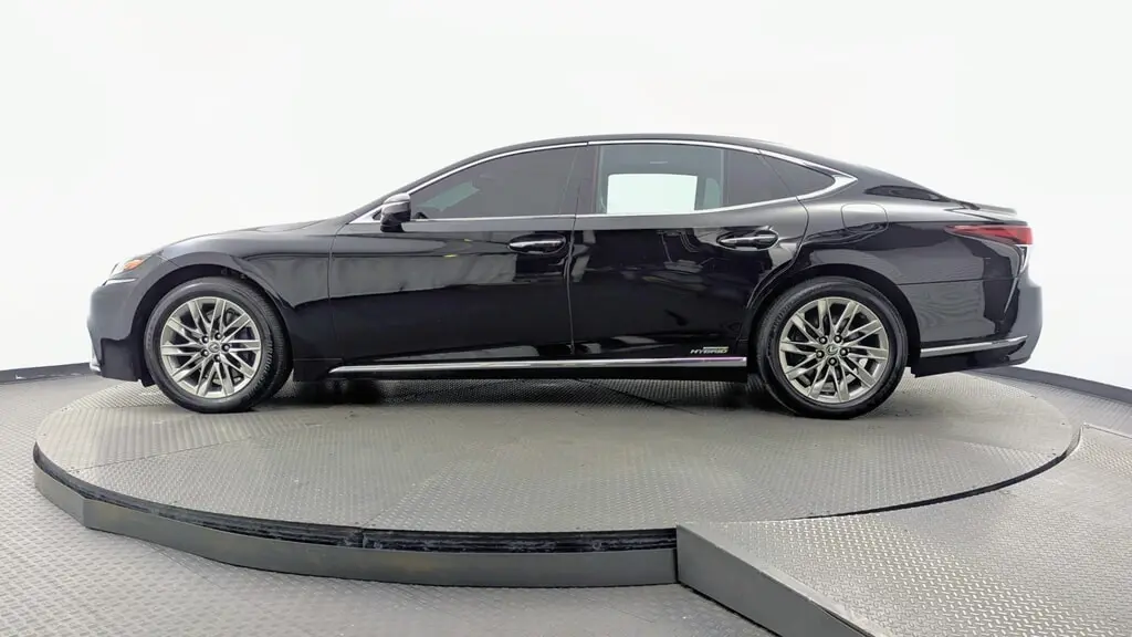 2018 LEXUS LS LS 500H photo 2