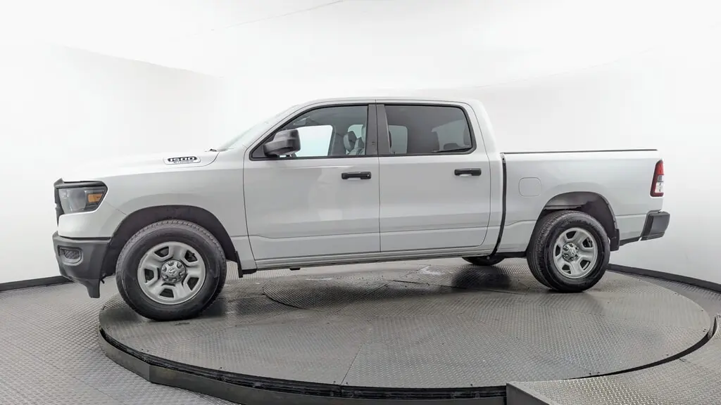 2023 RAM 1500 TRADESMAN photo 2