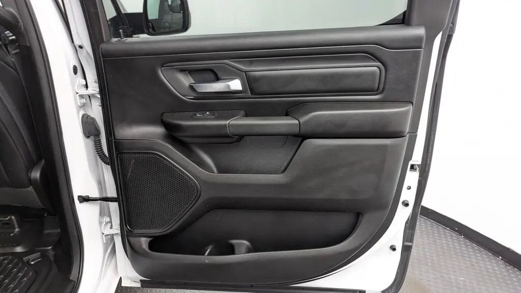 2023 RAM 1500 TRADESMAN photo 18